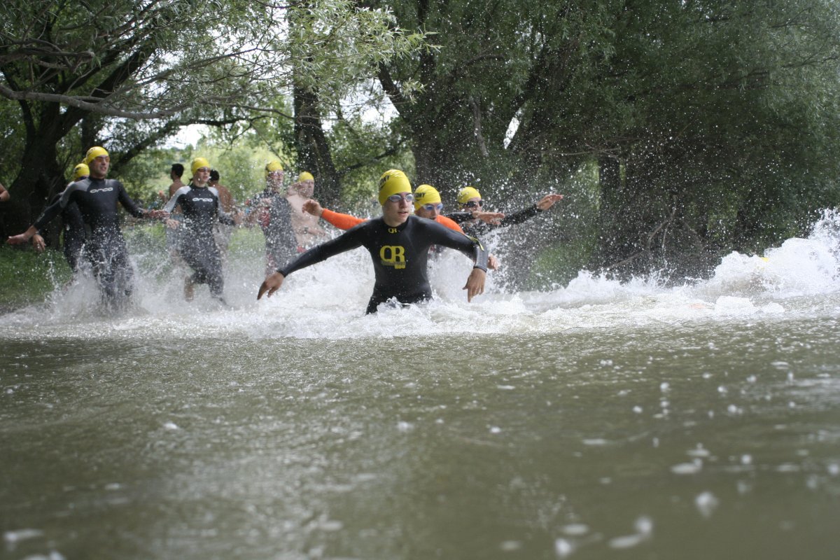 Triatlon, Ironman, Xterra úszás rajt